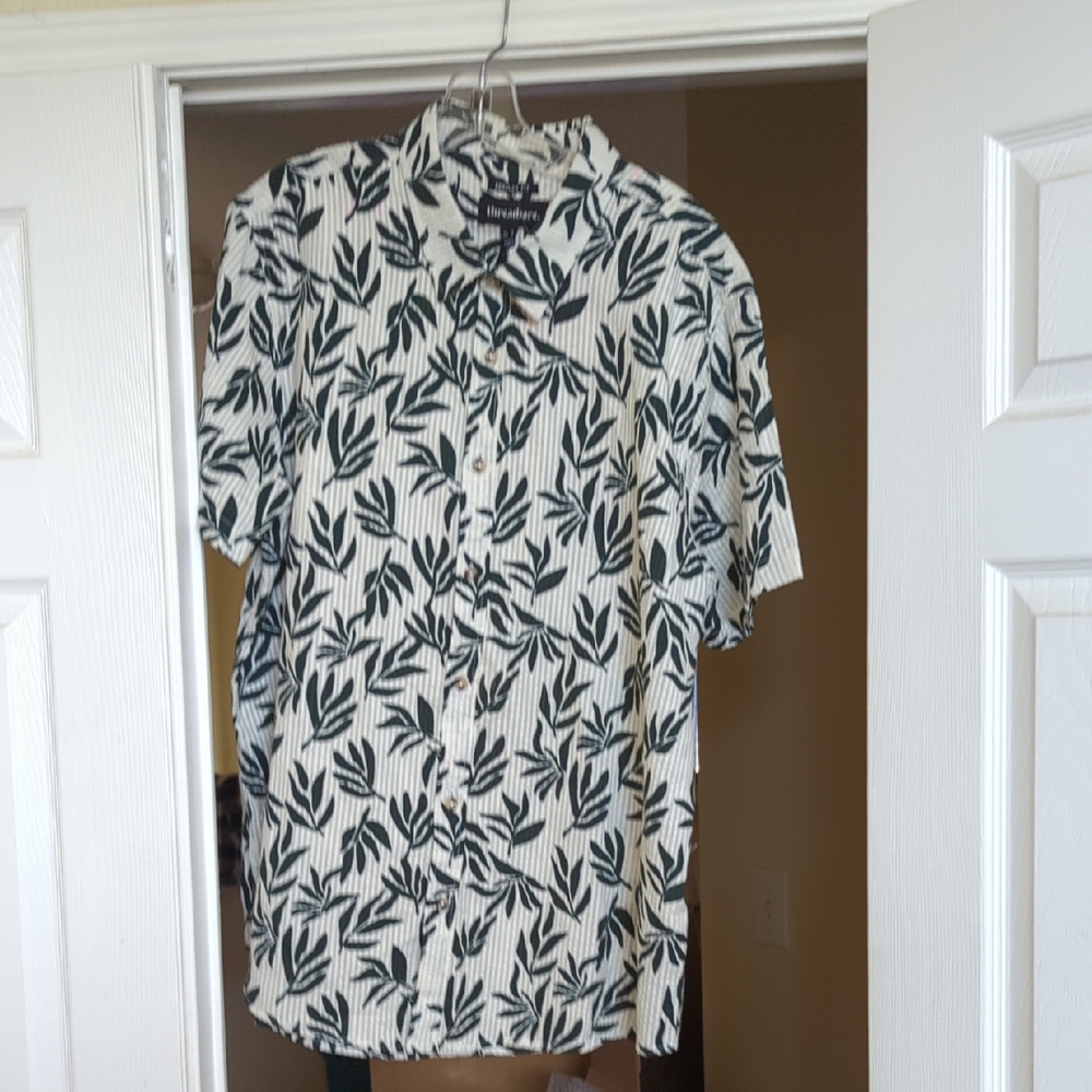 New Mens Botanical Shirt - White w Black/ Green Flower Print